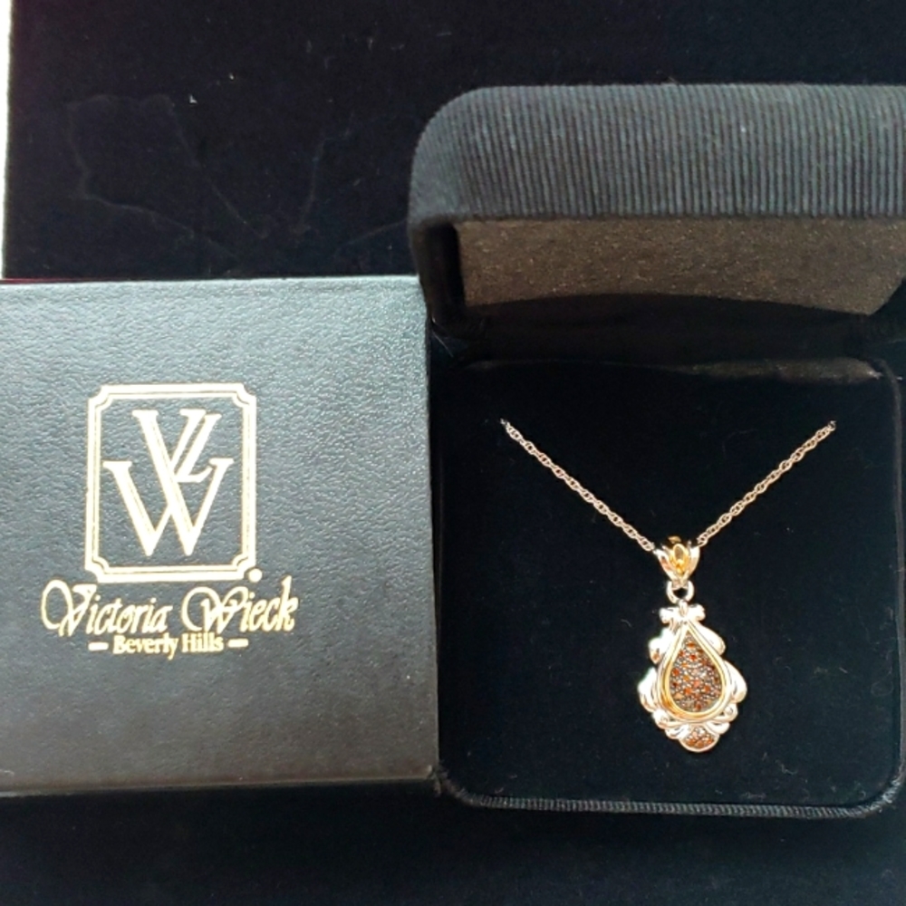 NWT Victoria Wieck Red Diamond Pendant Sterling Necklace